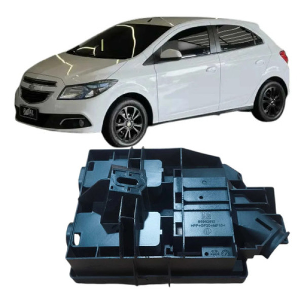 Suporte Inferior Caixa Fusível Chevrolet Onix 2014 95962913